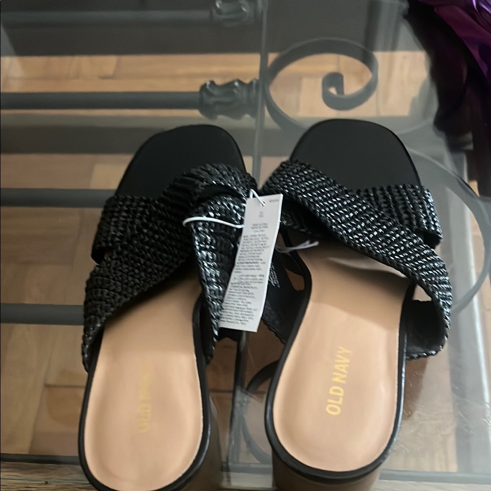 Old Navy Women's Black Woven Sandals